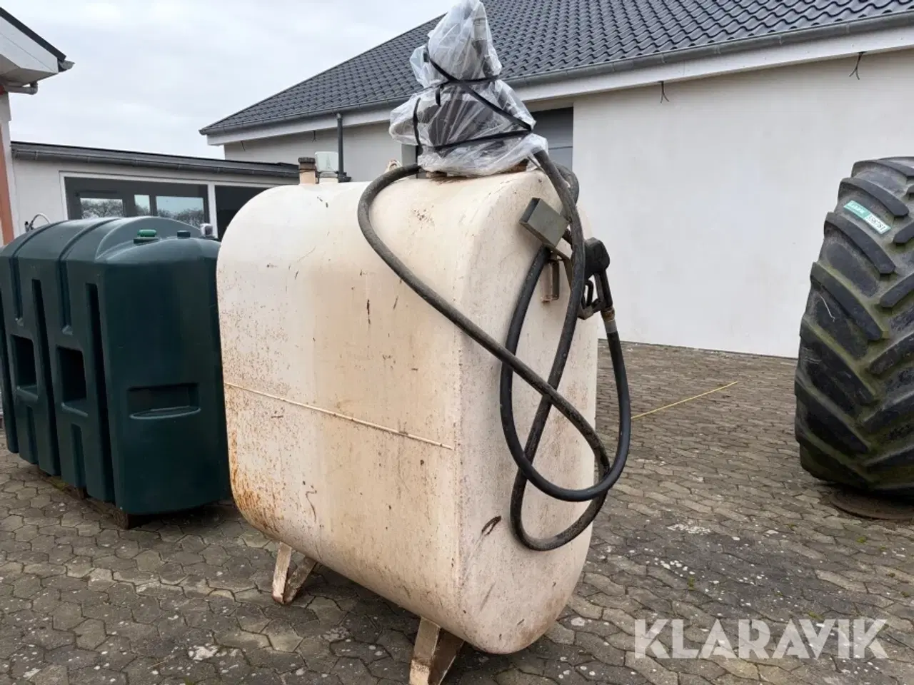 Billede 3 - Olietank 1200L 1 styk