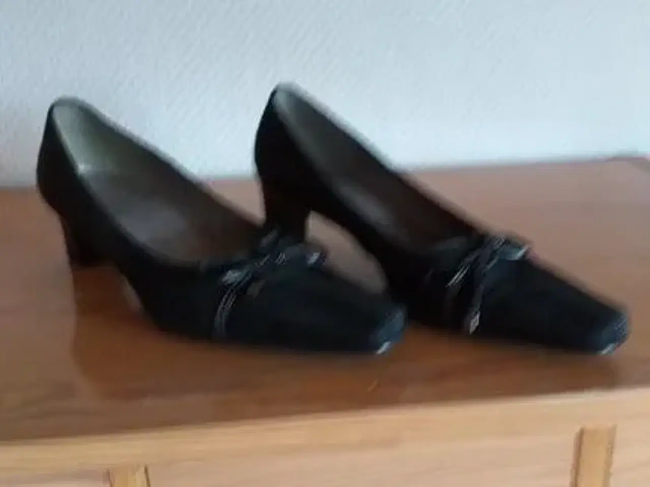 Billede 1 - Gabor sorte sko med hæl