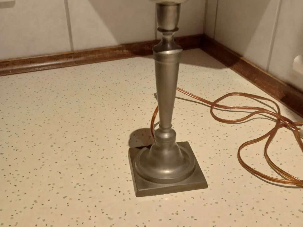 Billede 1 - Tin bordlampe,uden skærm