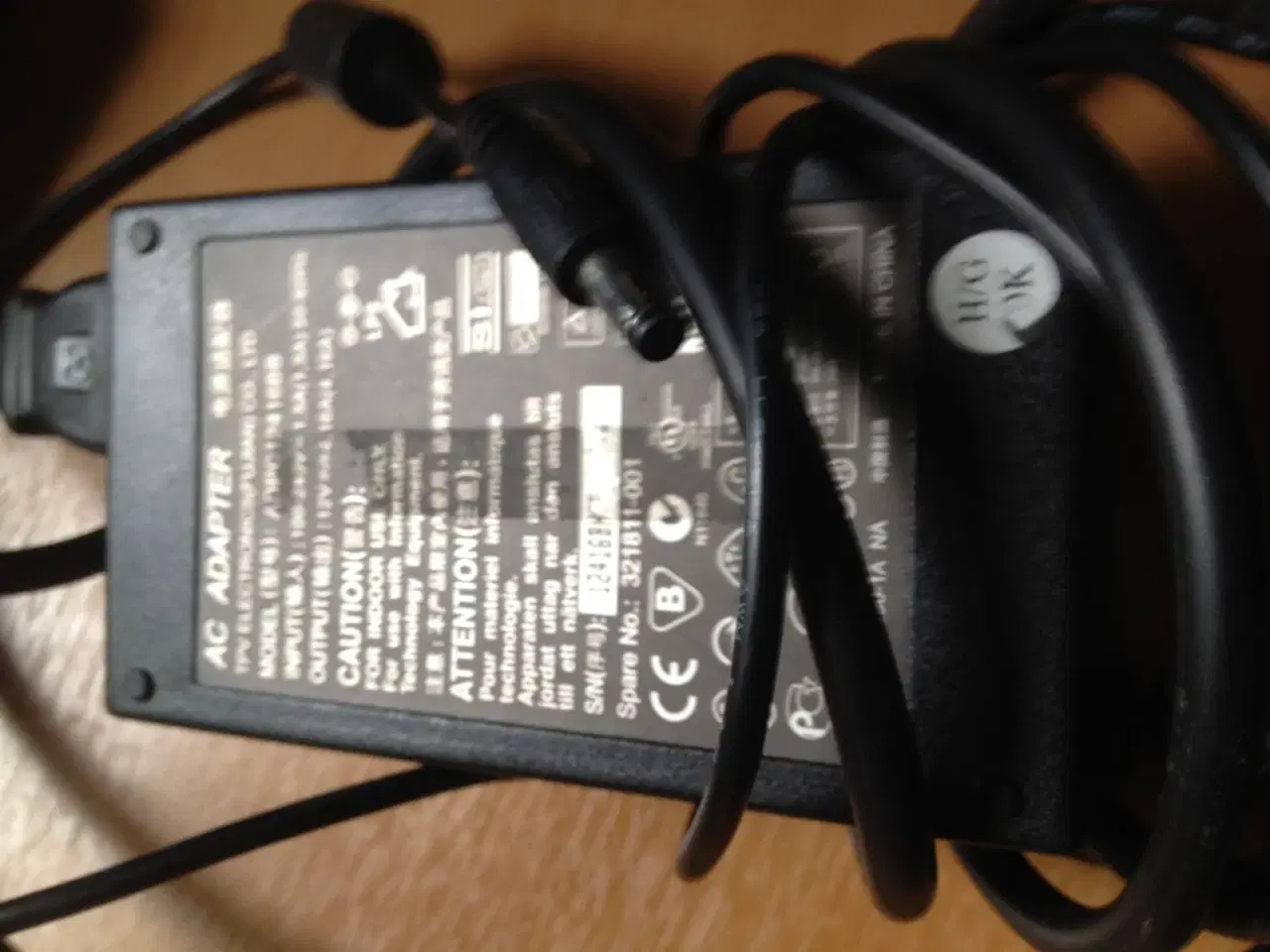 Billede 2 - AC adapter 12V