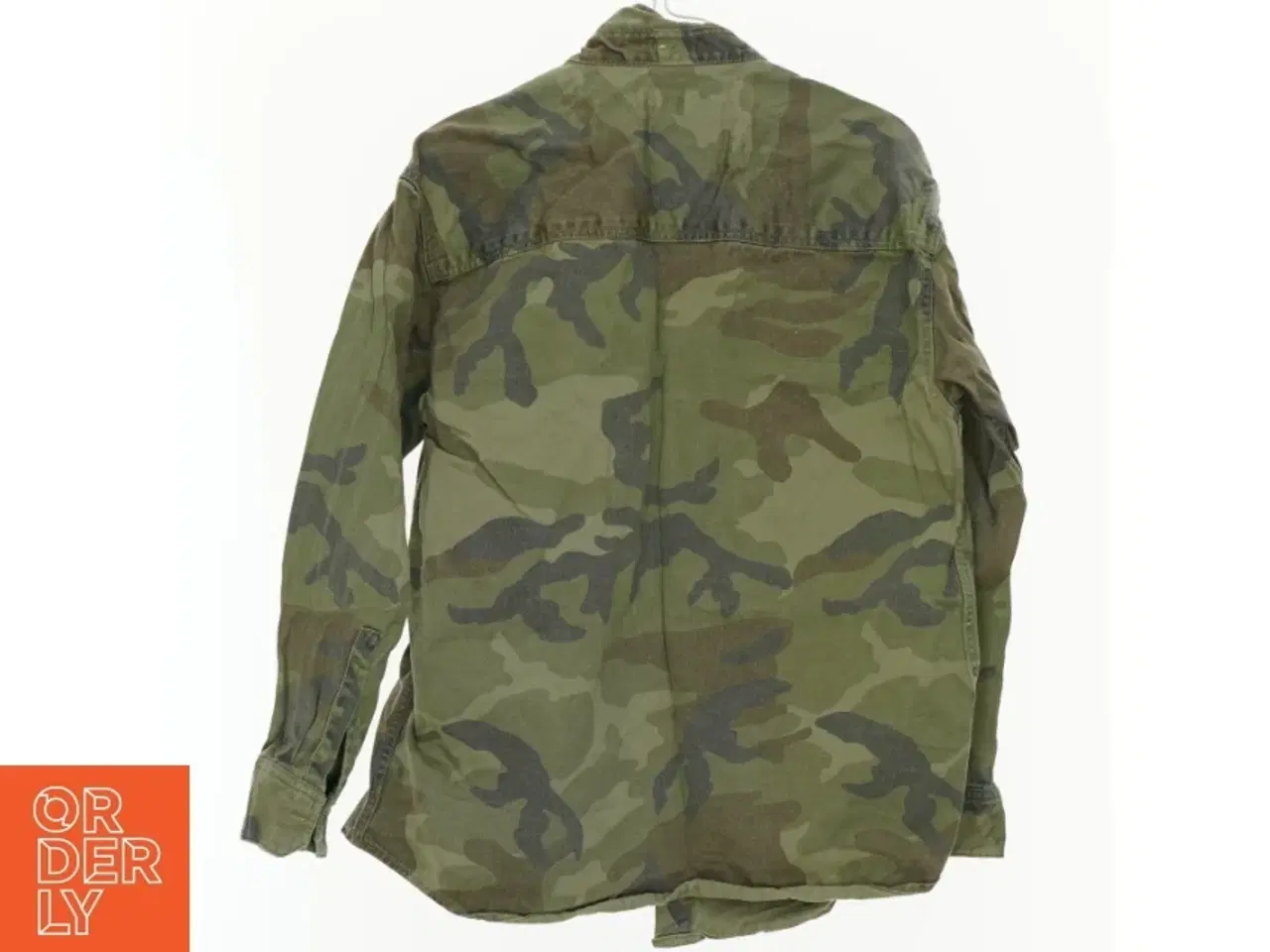 Billede 2 - Skjorte i camouflage mønster fra Zara (str. 134 cm)