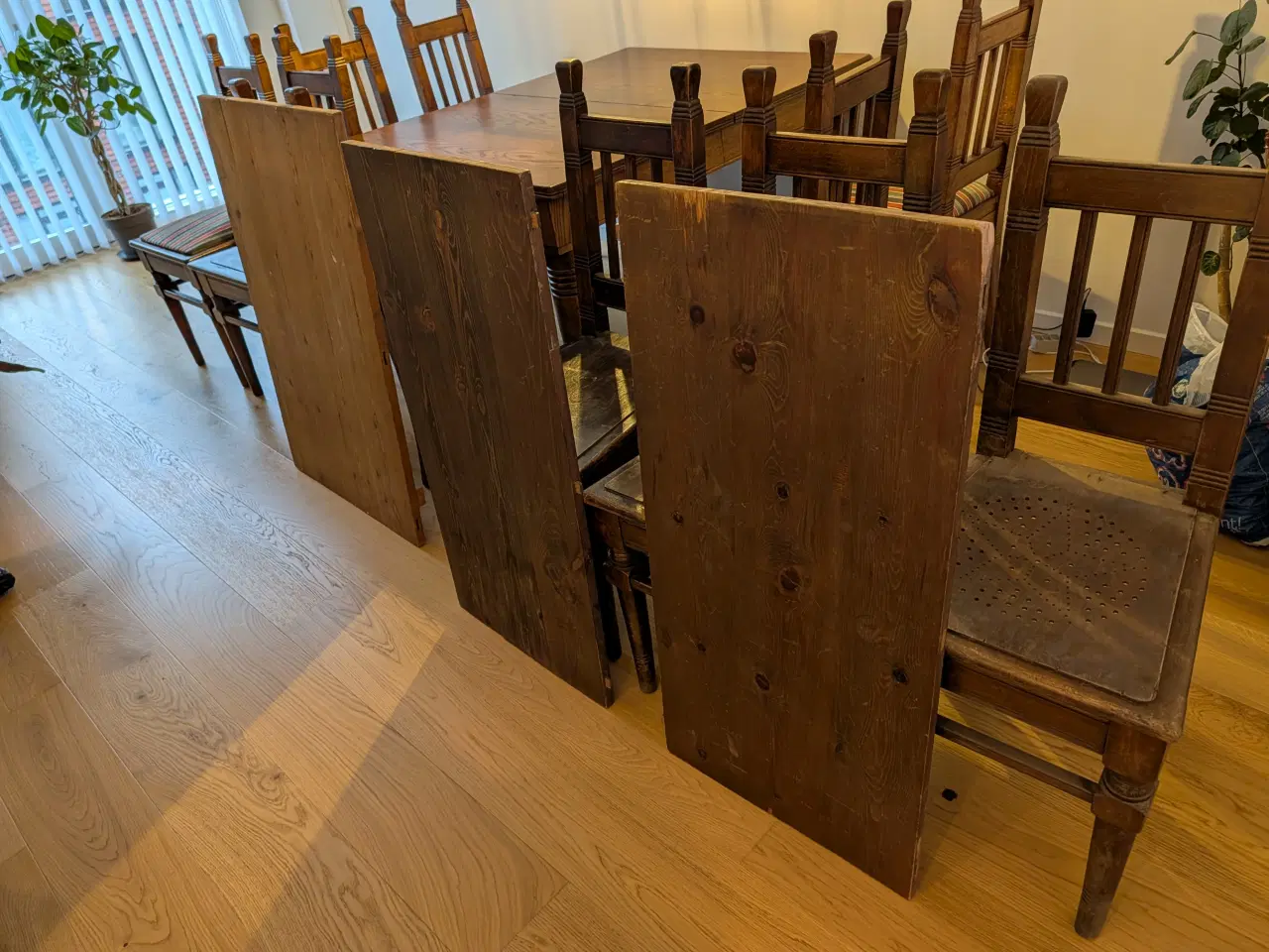 Billede 7 - Antikt spisebord med stole i egetræ