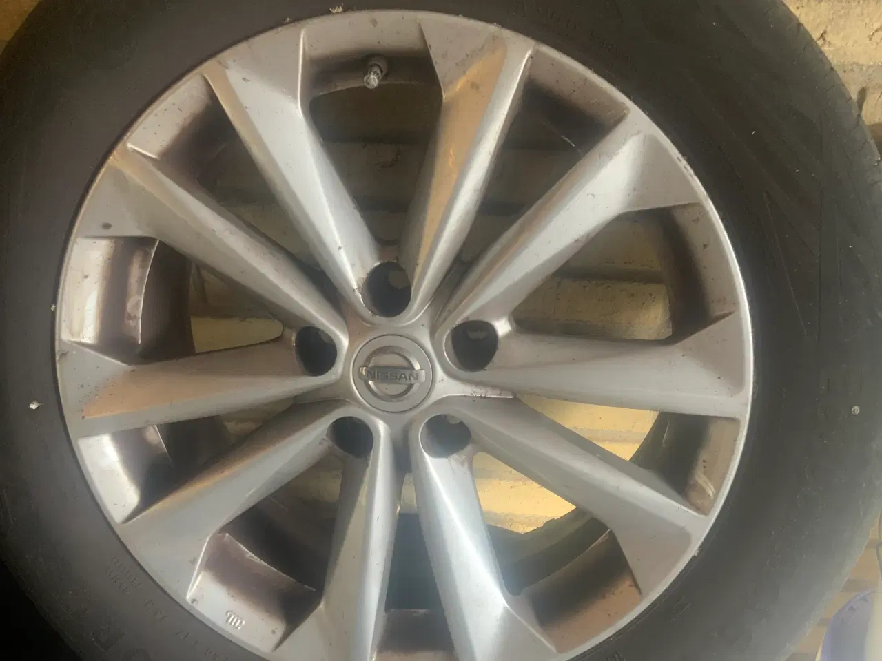 Billede 6 - Dæk og fælge 4 brugte dæk + 4 nye