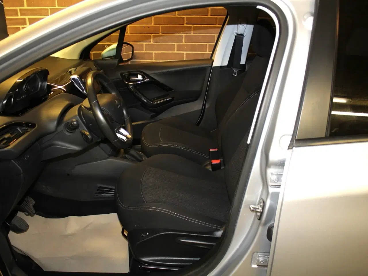 Billede 4 - Peugeot 208 1,6 BlueHDi 100 Envy