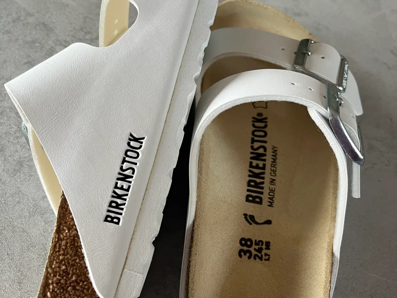 Billede 2 - Nye hvide Birkenstock sandaler str 38