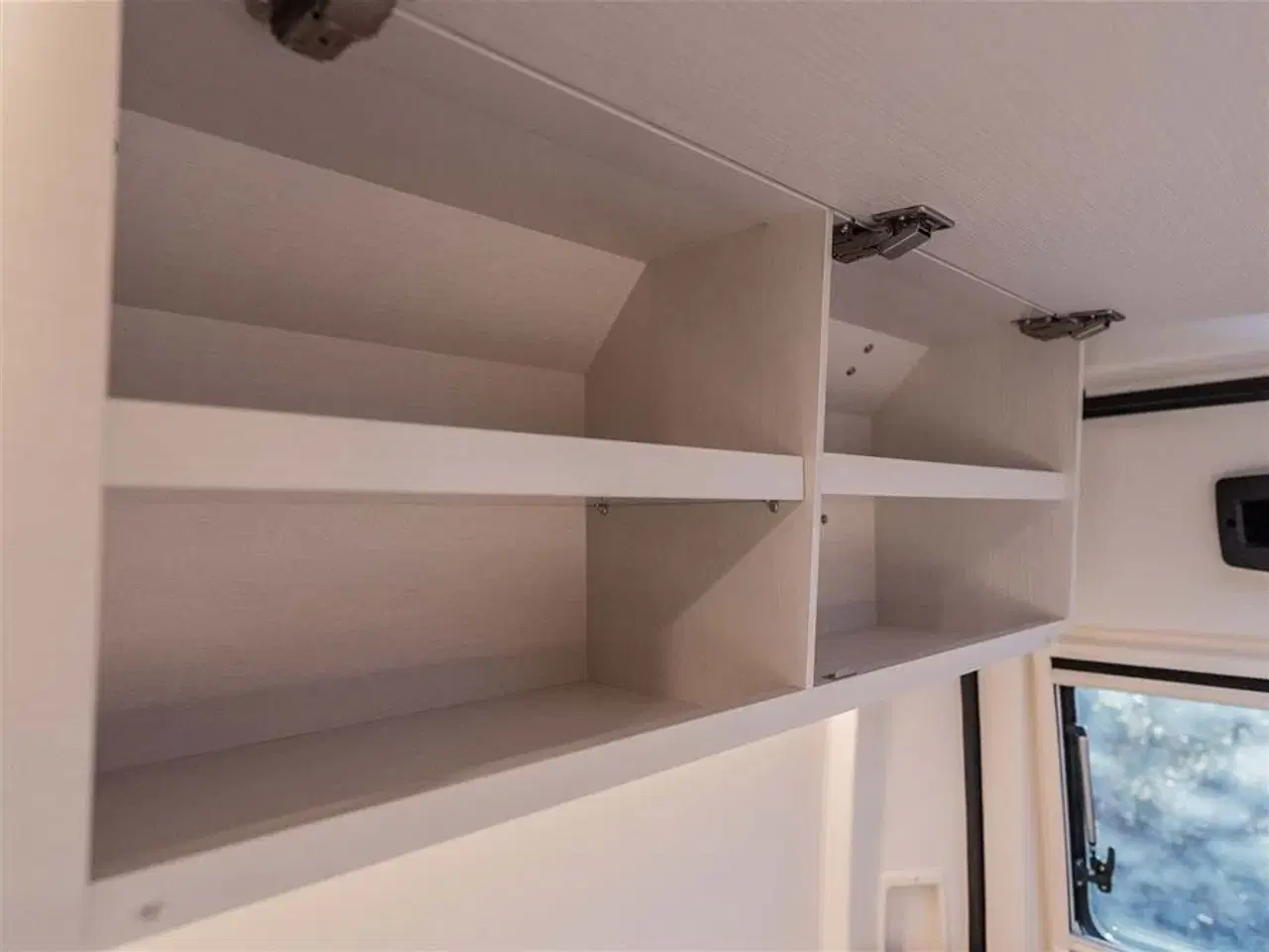 Billede 36 - 2026 - Tourne 6.0 Select aut. gear - Black - 180HK Tournes topmodel