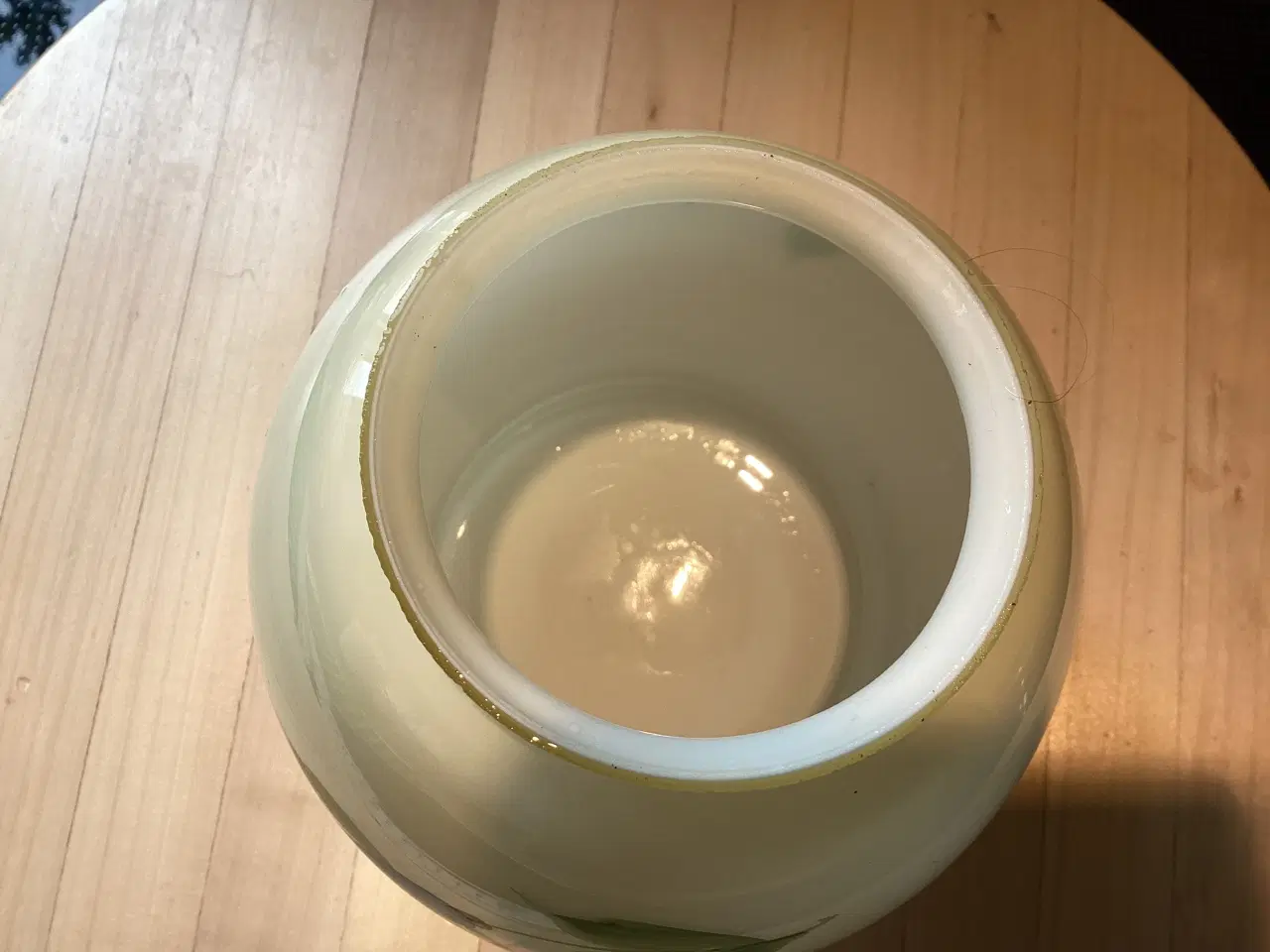 Billede 6 - Ældre pendel i glas med håndmalet blomster,