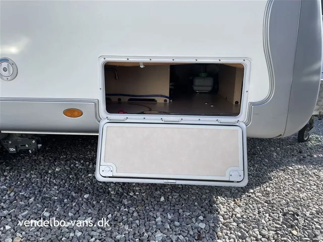 Billede 14 - 2008 - Adria Action 361 LH   Nem og handy størrelse - i smart design