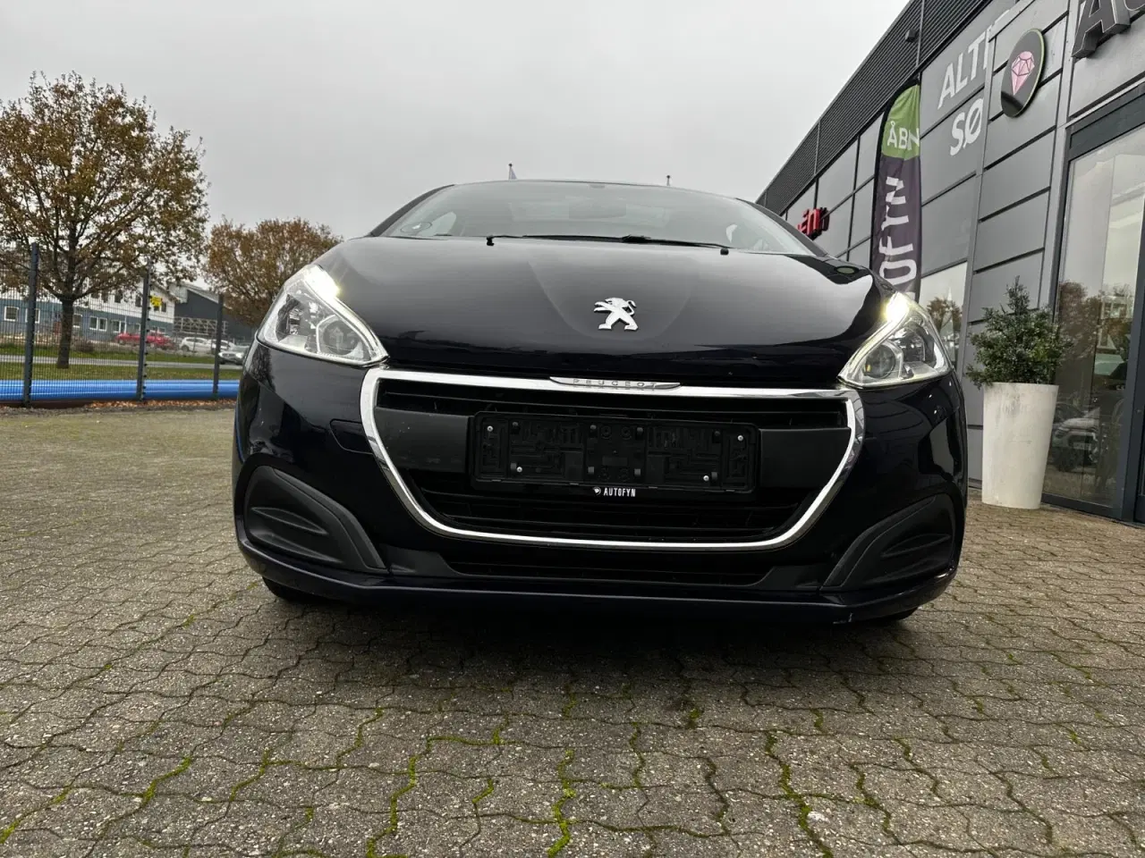 Billede 3 - Peugeot 208 1,6 BlueHDi 100 Envy Sky