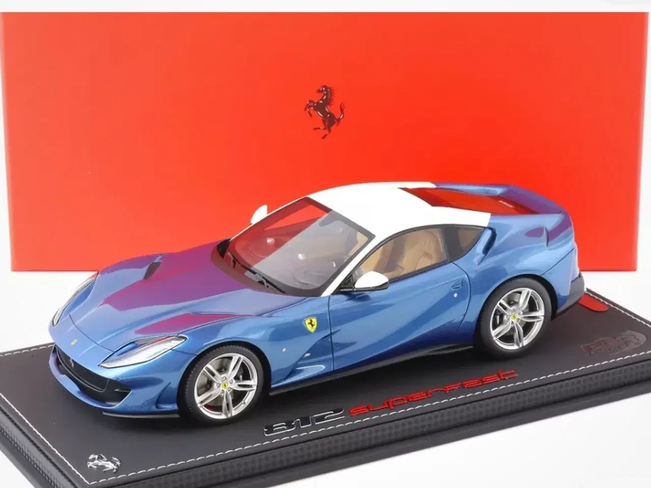 Billede 1 - 1:18 Ferrari 812 Super Rapide 2017