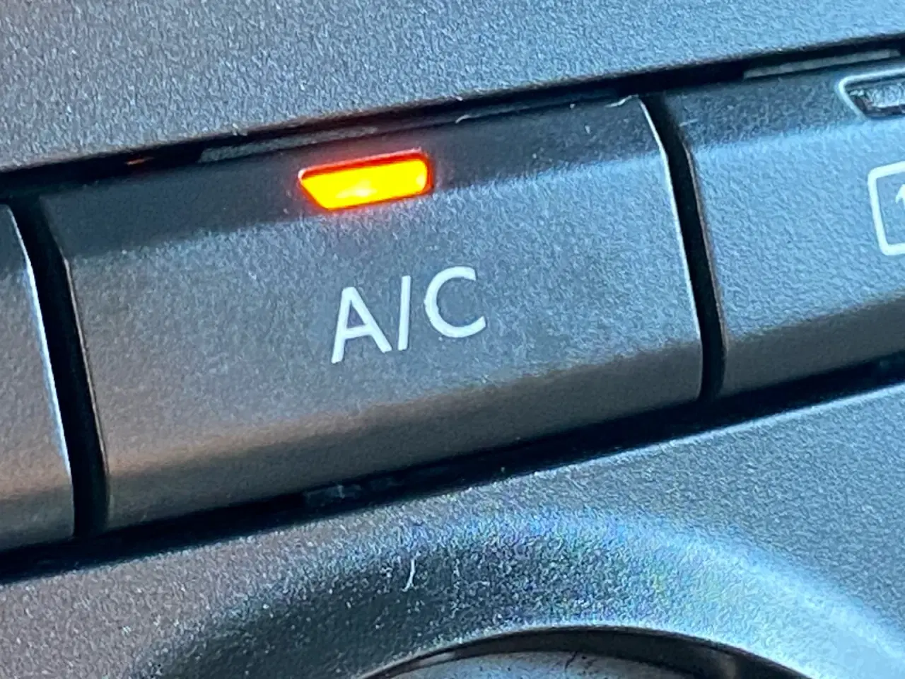 Billede 21 - Peugeot 2008 1,2 e-Vti Active ESG 82HK Aut.