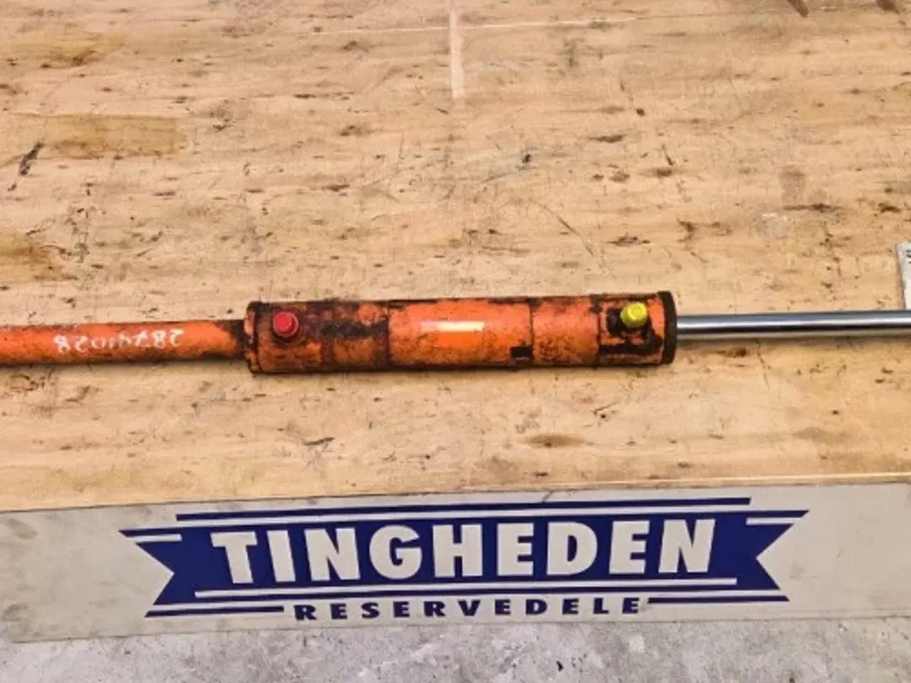 Billede 2 - Dronningborg D7000 Styrecylinder 28741028