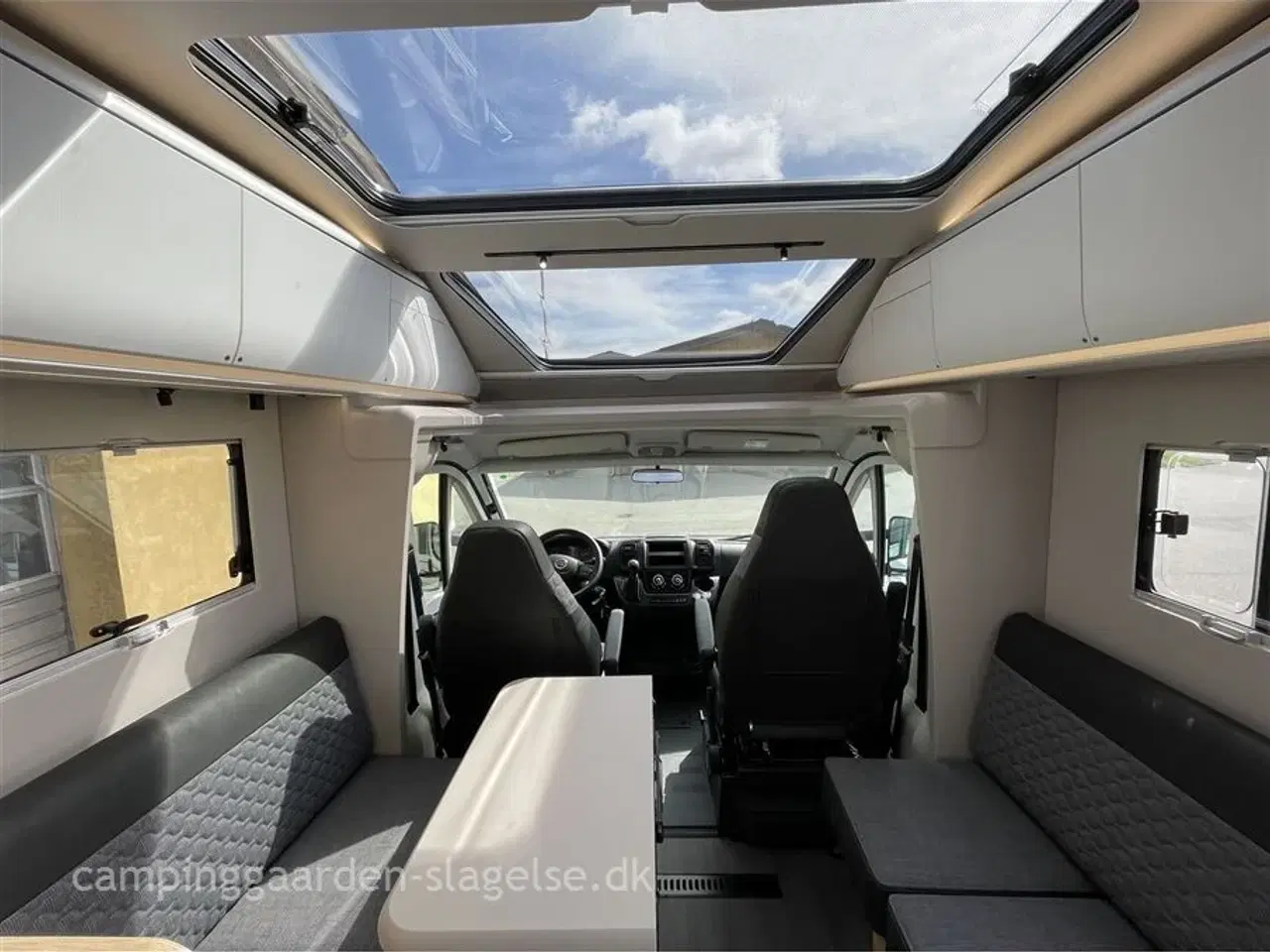 Billede 4 - 2023 - Adria Coral Plus 670 DL   AUTOMATGEAR - NEDSAT KR 136.568,-