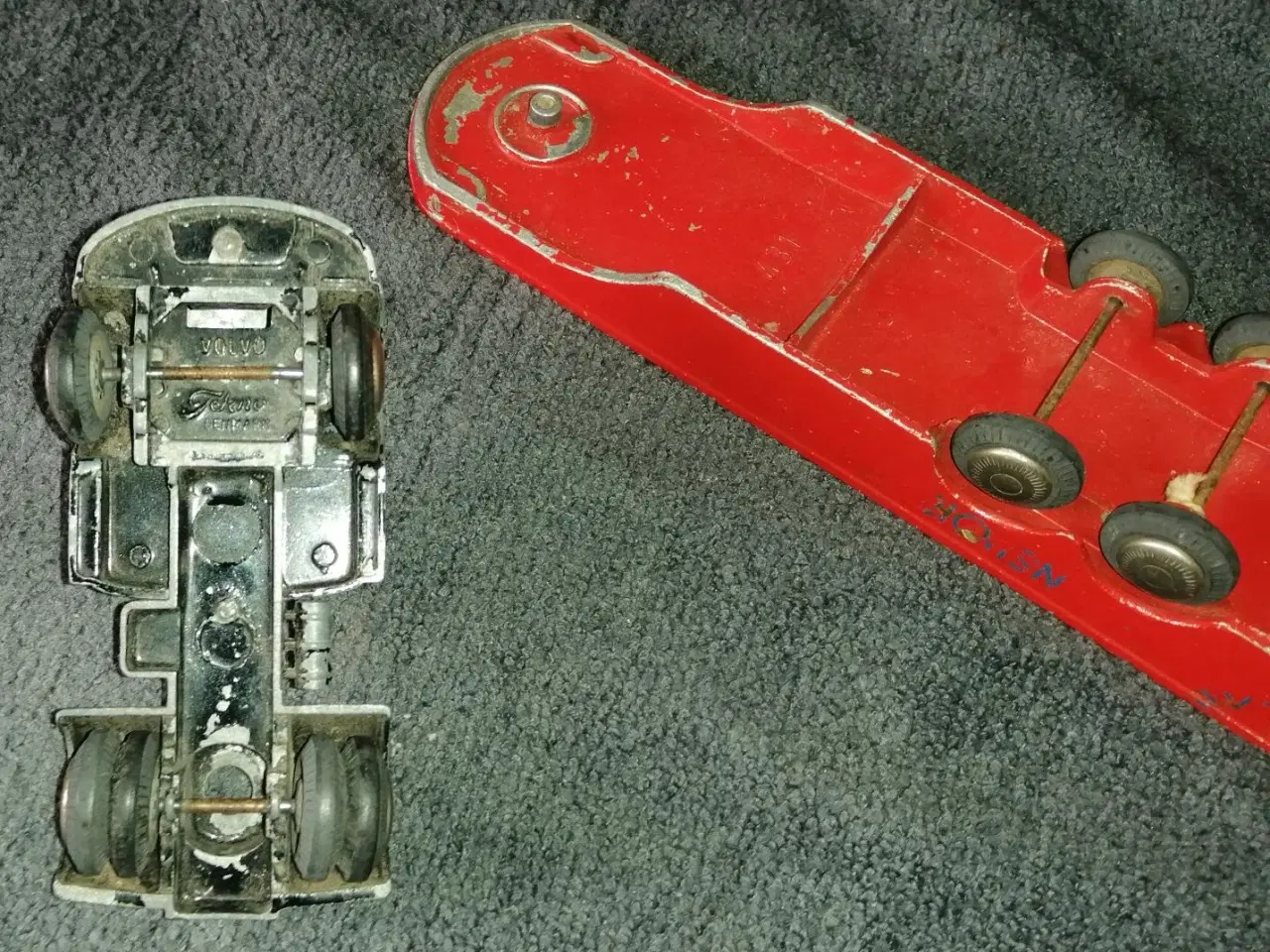 Billede 4 - TEKNO VOLVO AUTOTRANSPORTER, 26 CM LANG