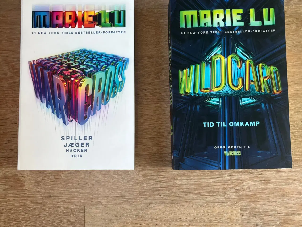 Billede 1 - Warcross og Wildcard bøger