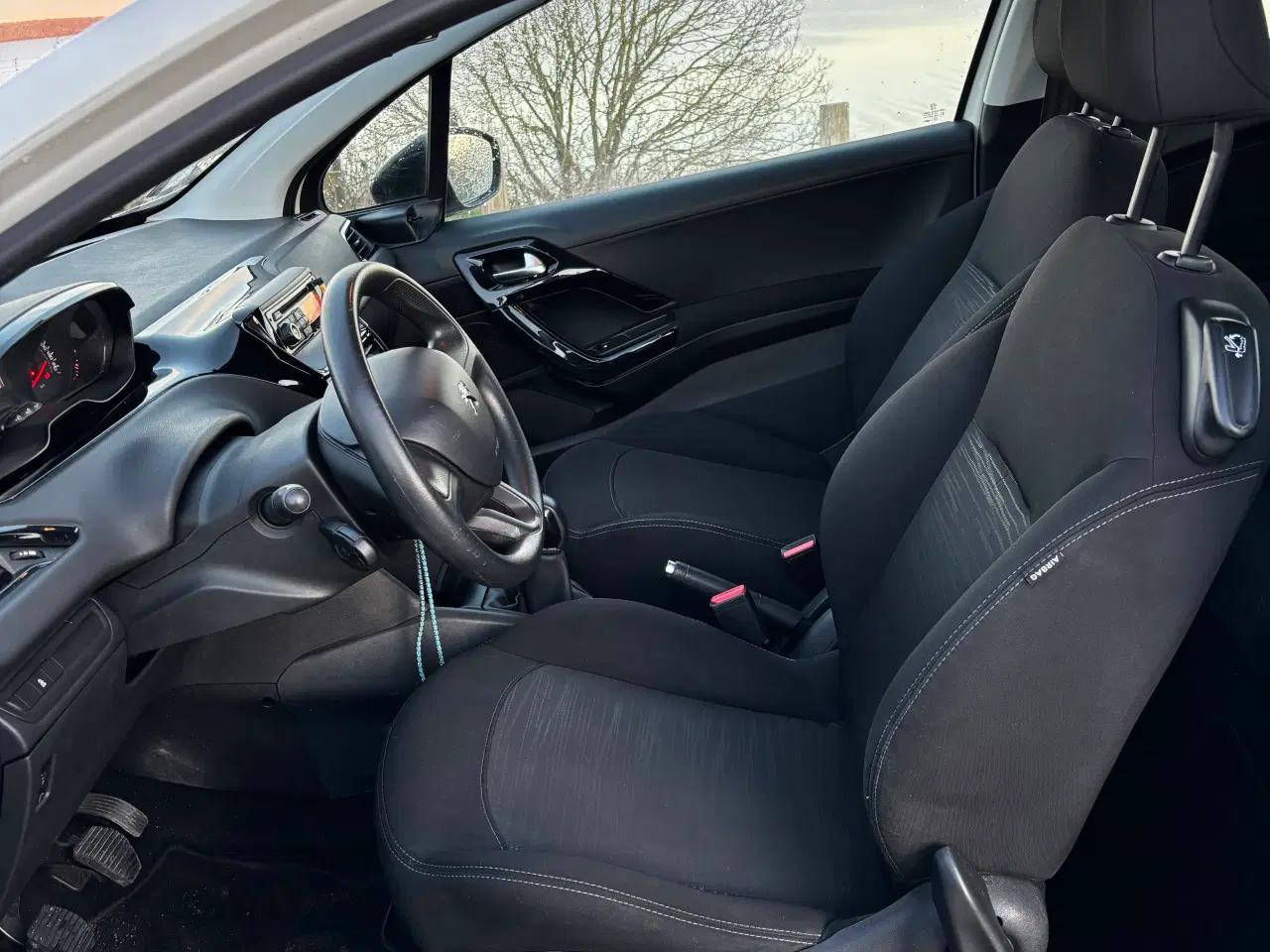 Billede 8 - Peugeot 208 med nyere motor sælges