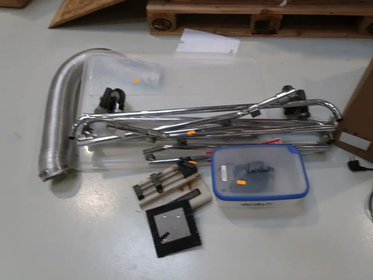 Billede 1 - Stativ, friskluftmaske m.m.