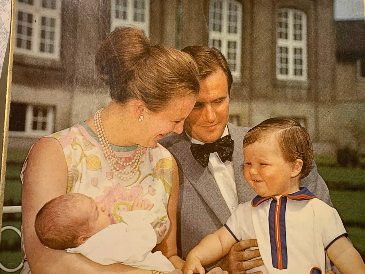 Billede 3 - Puslespil Kronprinsesse Margrethe med familie 