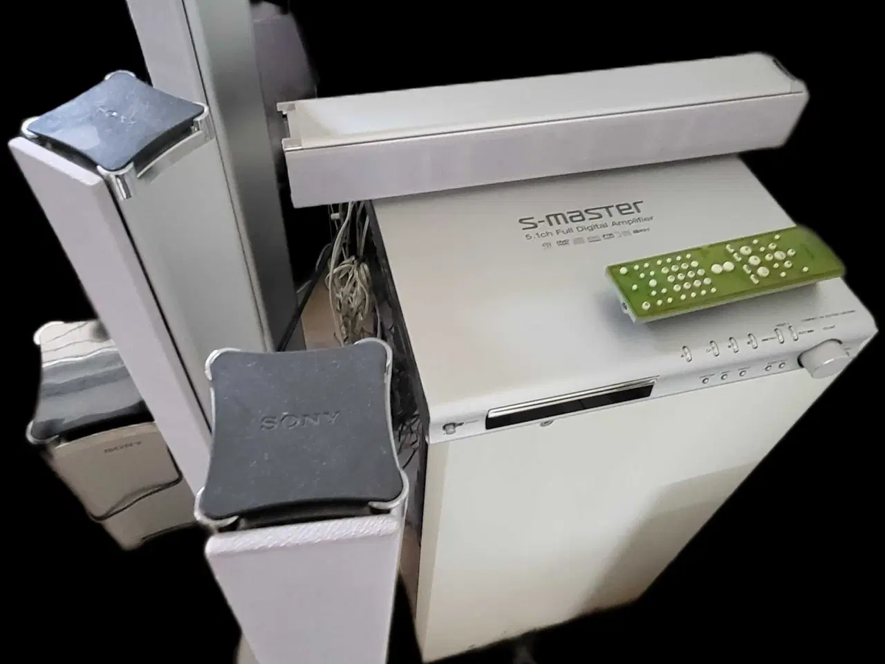 Billede 1 - Sony DAV-S880 surround anlæg i sølvdesign.