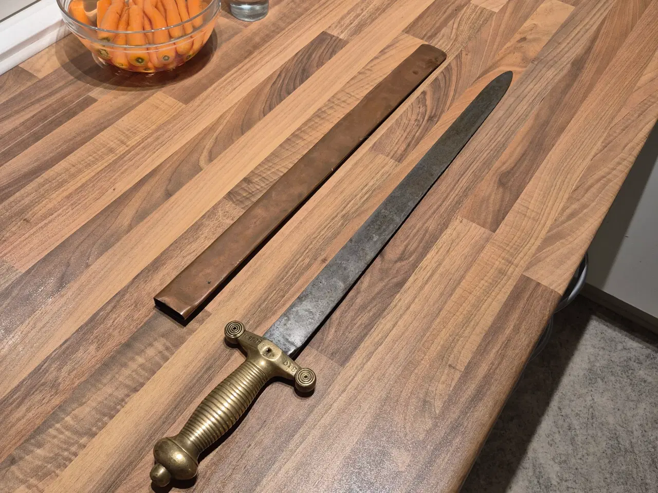 Billede 3 - Dansk fodfolks sidesværd - Gravkors fra 1848 -1864