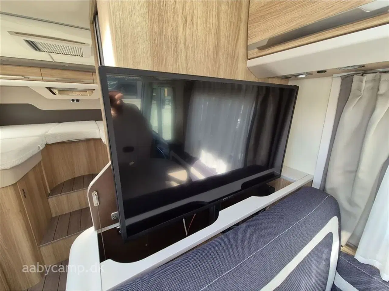 Billede 17 - 2018 - Knaus Sky I 650   Egoist Camper med god indretning. solceller. batteri. tv. el-markise. og el-trin.