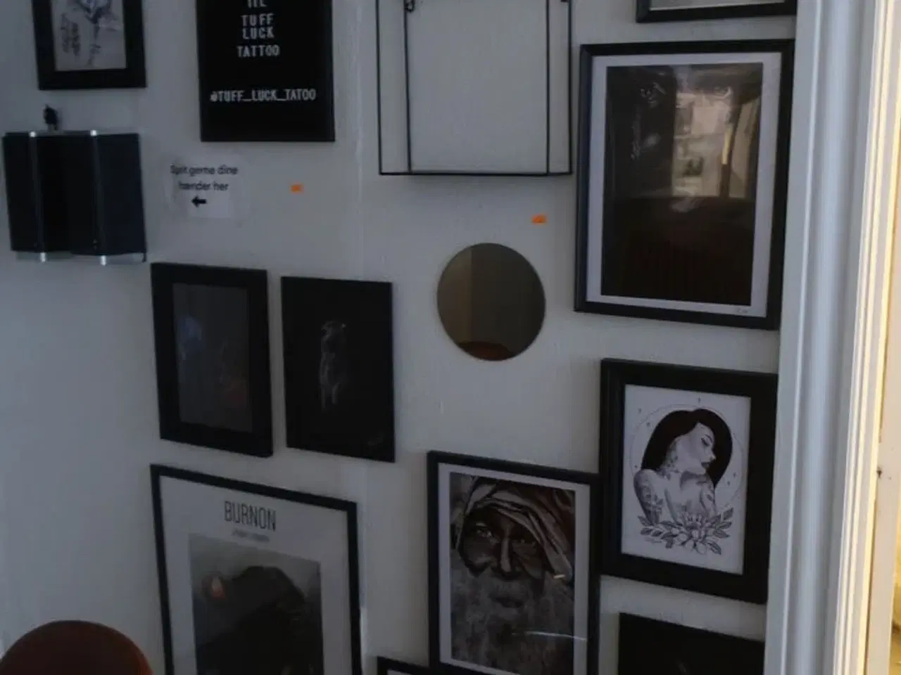 Billede 1 - Diverse billeder m.v. på vægge