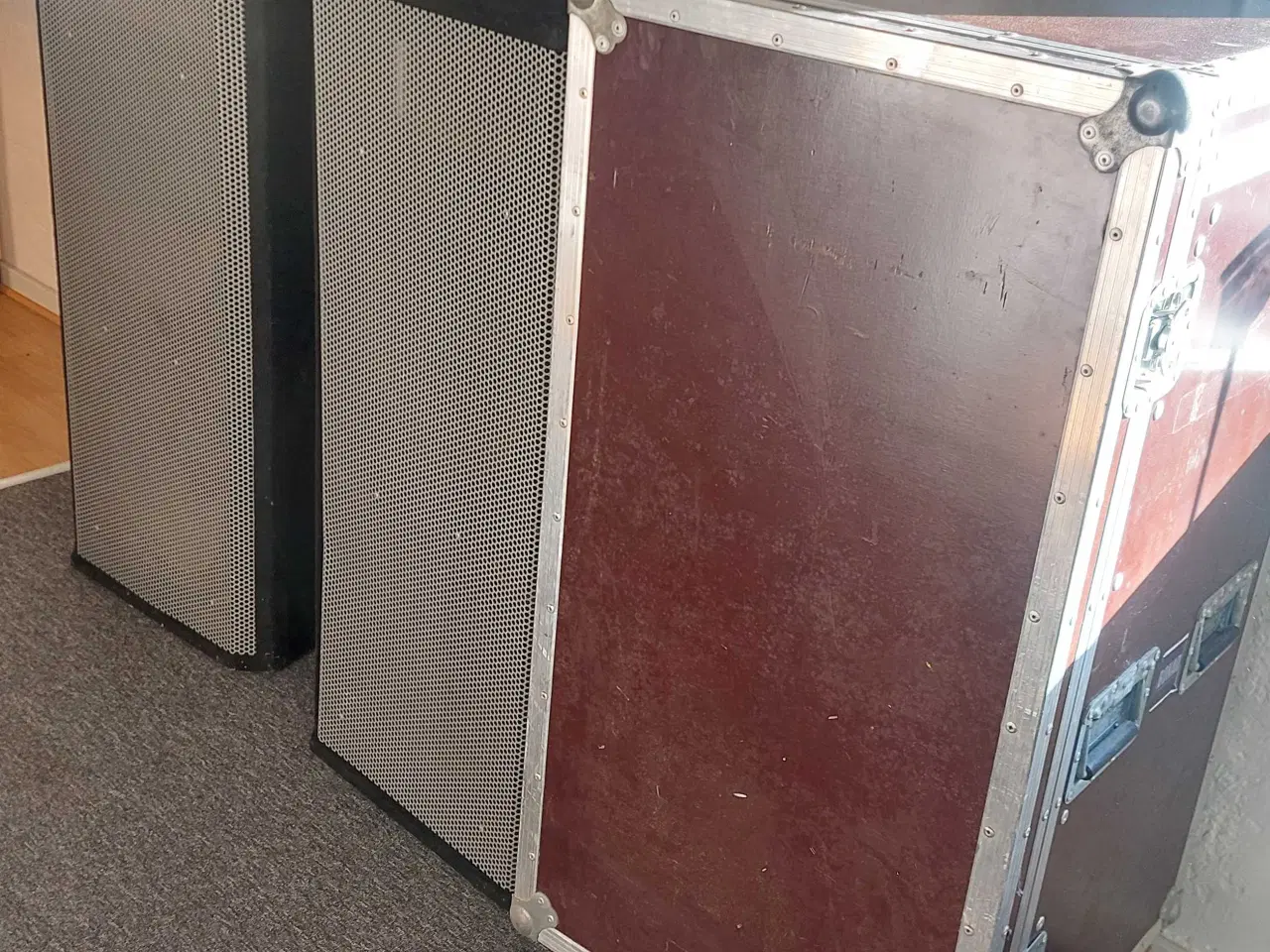 Billede 3 - 2stk højtaler (4x15") og rackskab