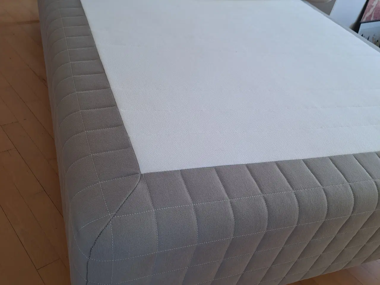 Billede 3 - Boksmadras med topmadras