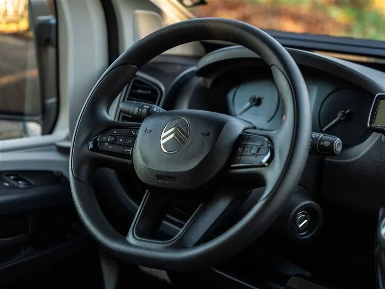 Billede 21 - 2026 - Benimar Benivan 144 UP   Benivan 144 UP 2025 er en fuldt udstyret 5,99 meter campervan