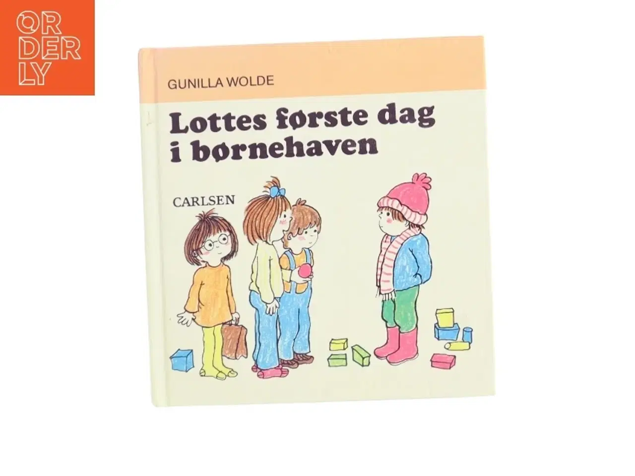 Billede 1 - Lottes første dag i børnehaven af Gunilla Wolde (Bog)