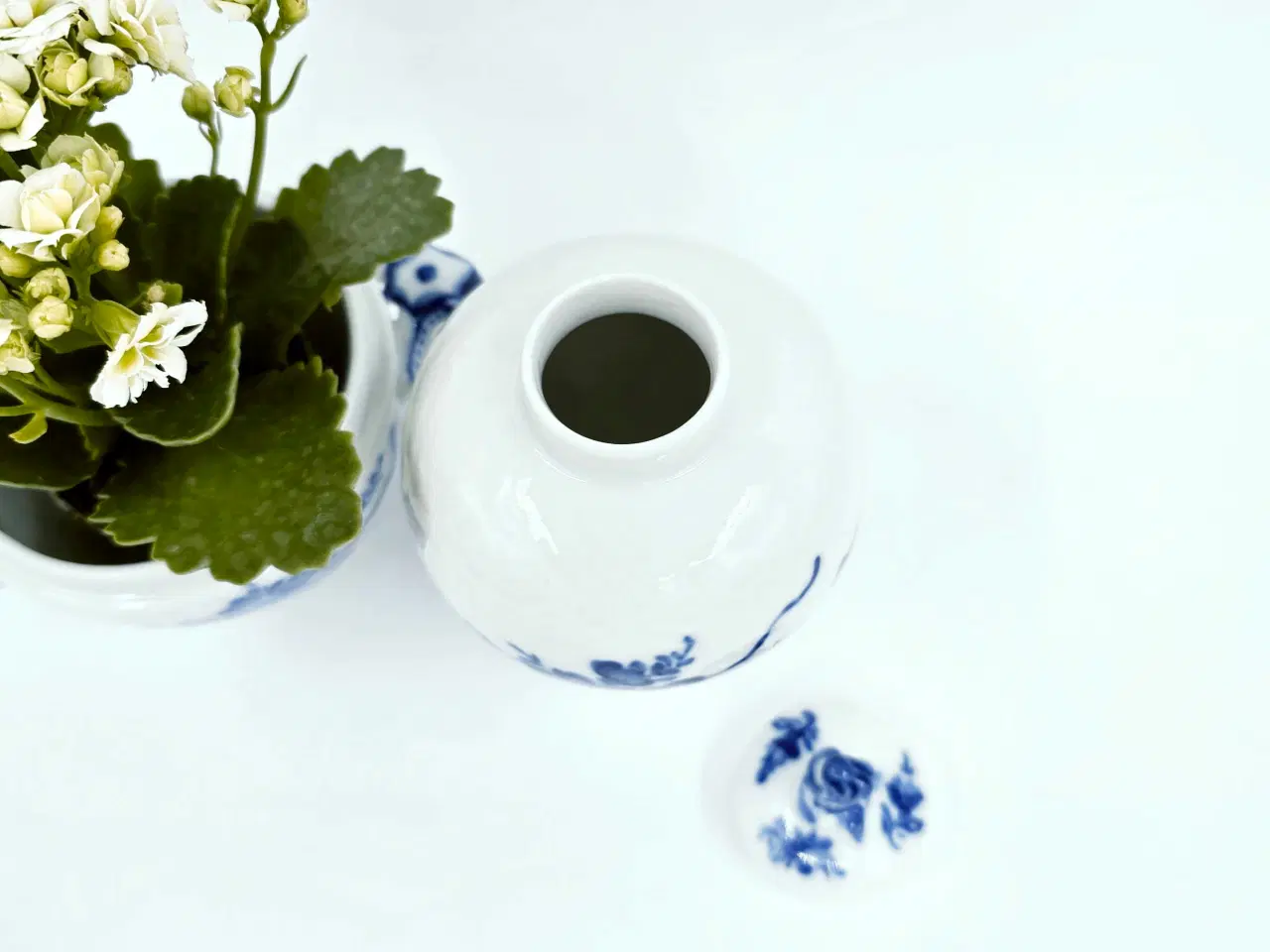 Billede 4 - Blå Blomst krukke med låg / Tedåse 1 sortering