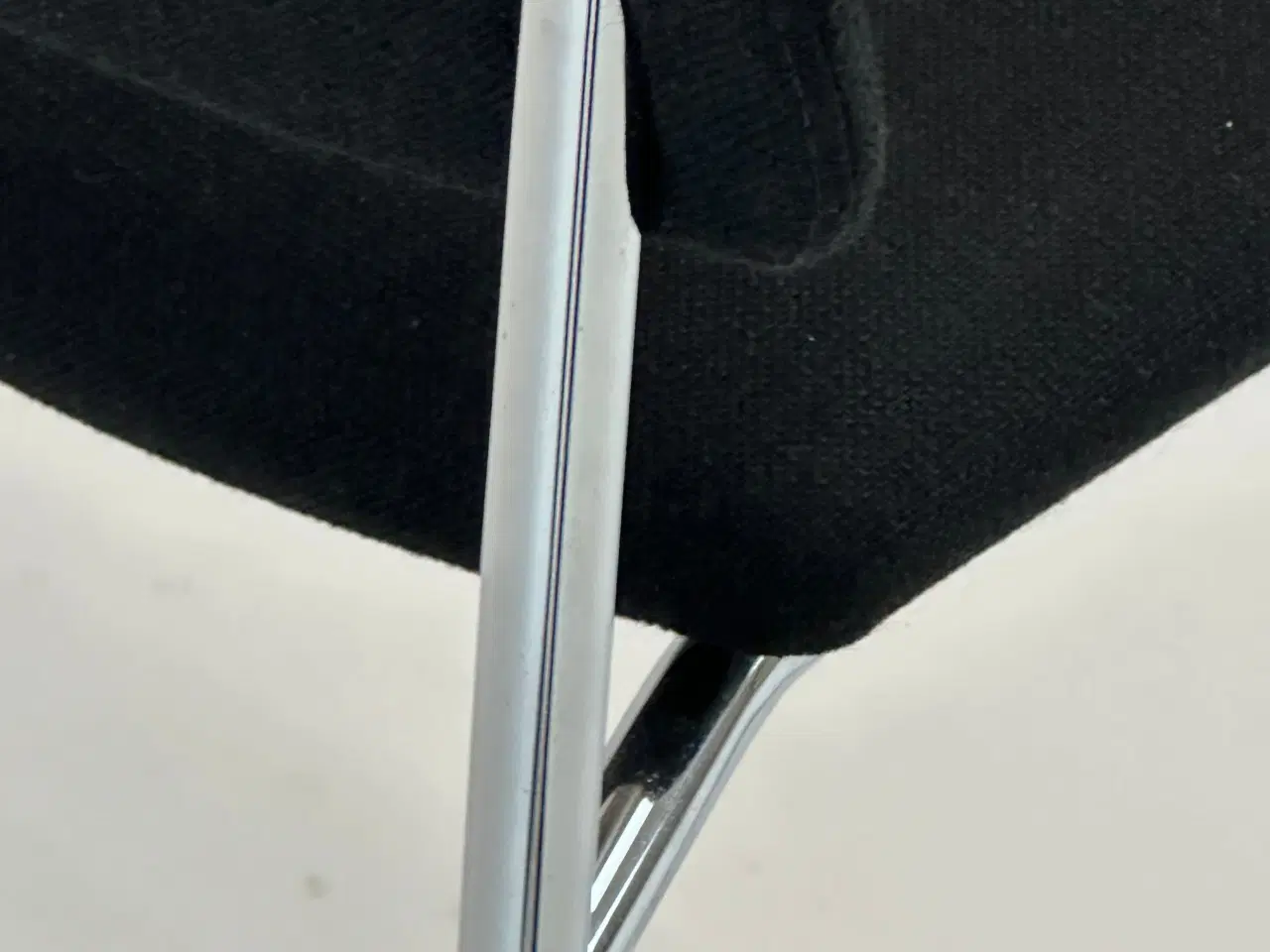 Billede 9 - Magnus Olesen Pause Stol – Sort med Krom Stel