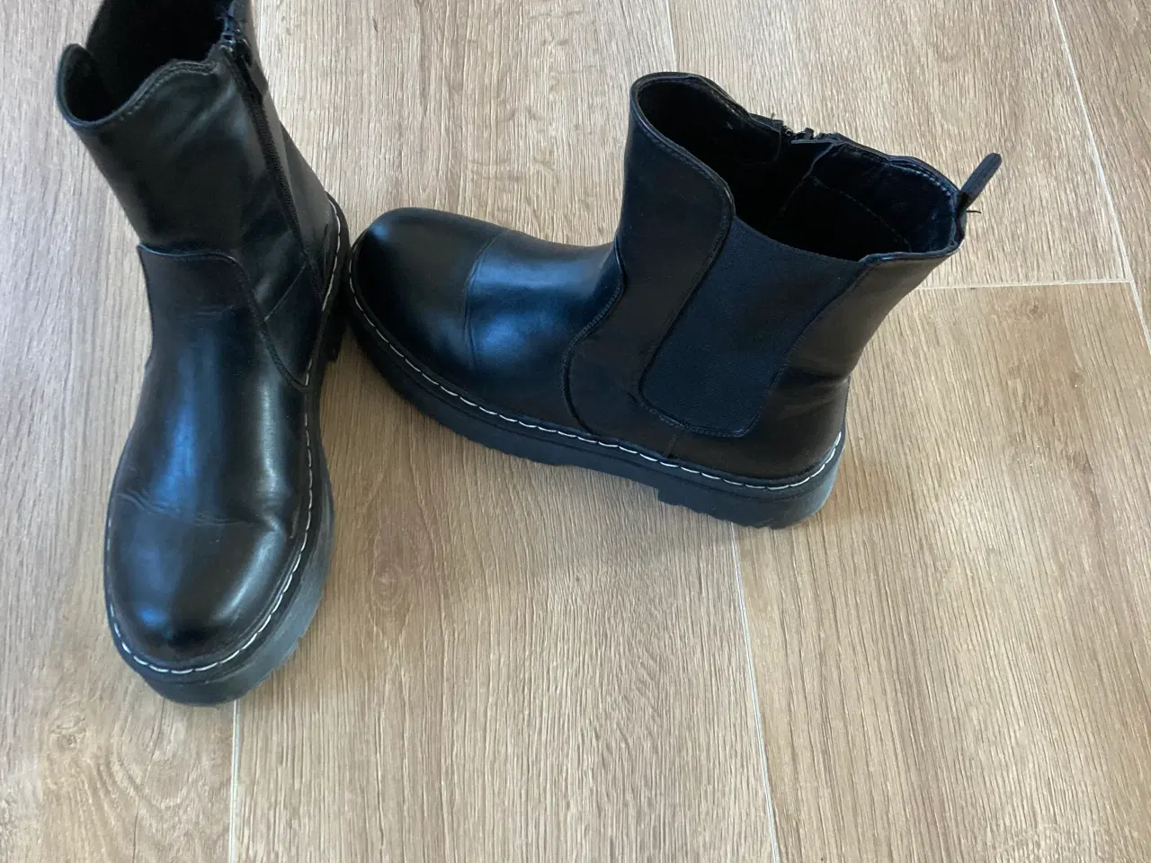Billede 3 - Støvler m/lynlås