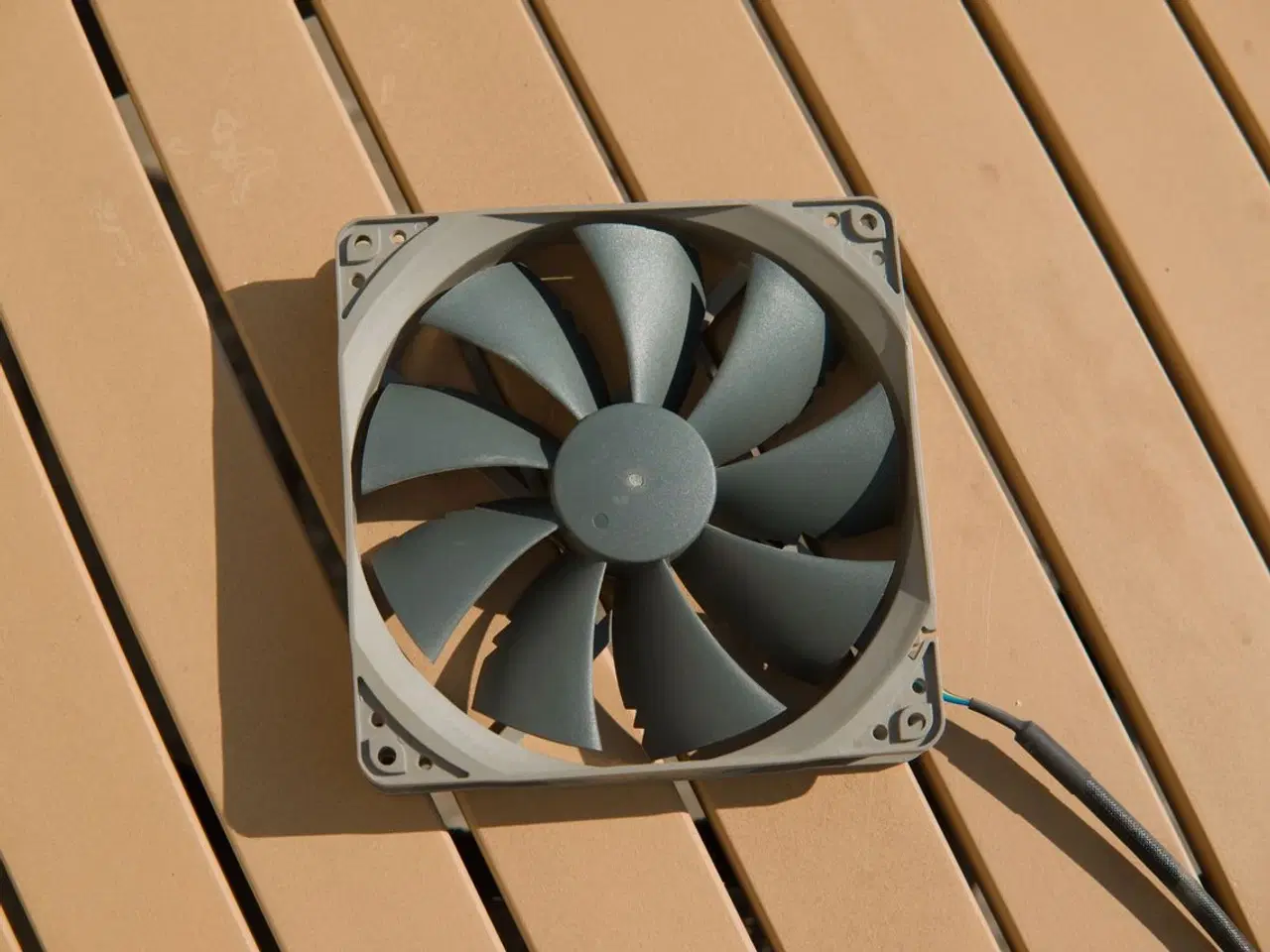 Billede 2 - Premium Noctua NF-P14s Redux 140mm Blæser