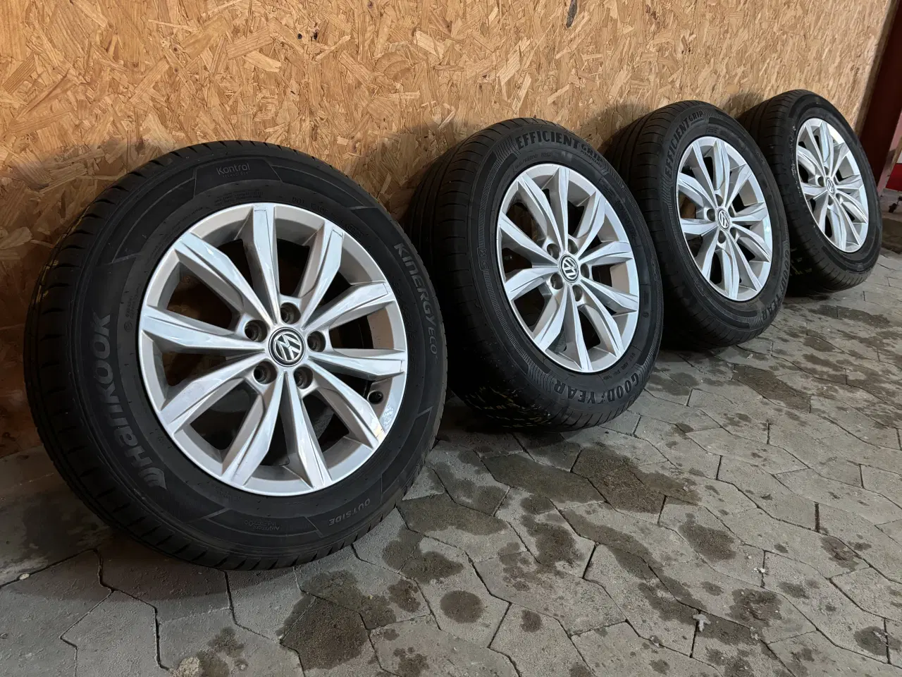 Billede 2 - VW 15” alufælge på sommerdæk 185/65R15