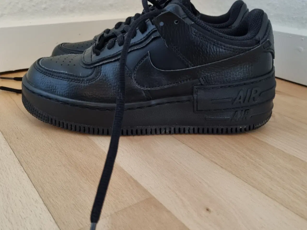 Billede 2 - NIKE W AF1 SHADOW Black sneakers str.37,5