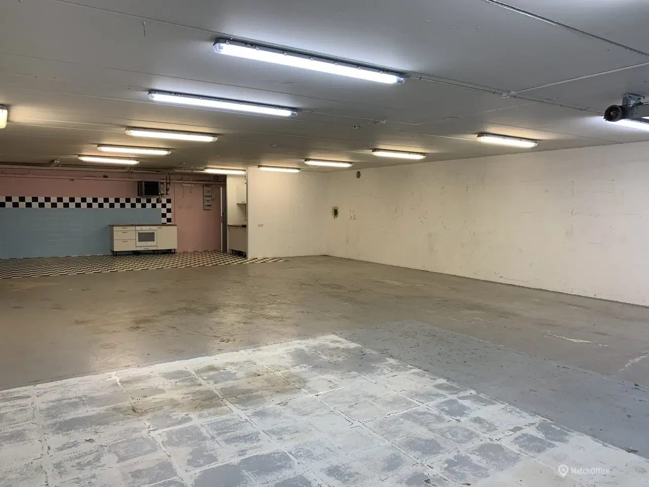 Billede 4 - Lager/showroom tæt på motorvej og offentlig transport