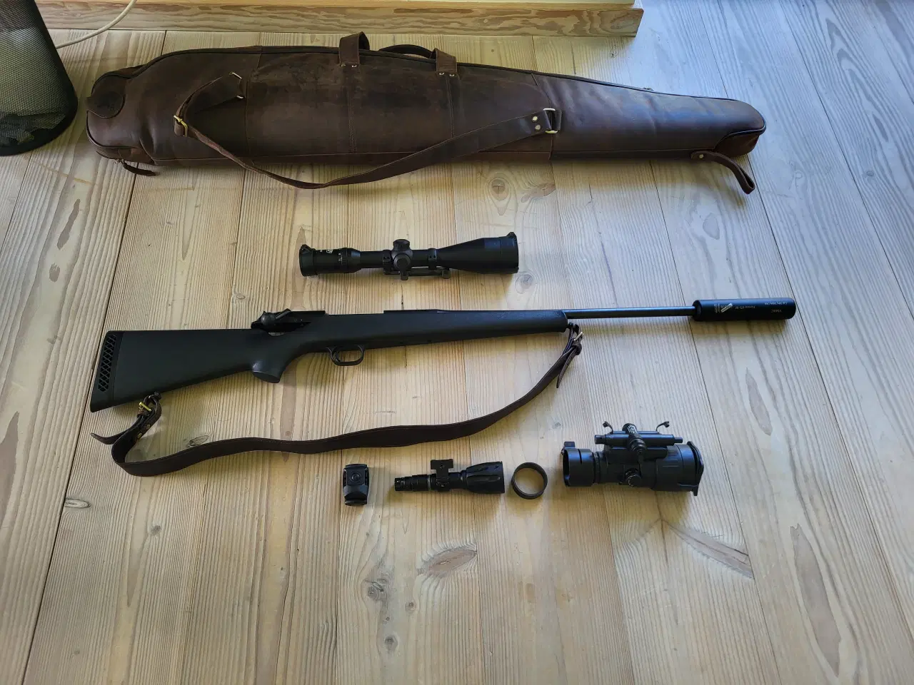 Billede 4 - Jagt riffel - Blaser R93 .308 inkl. lyddæmper, kik