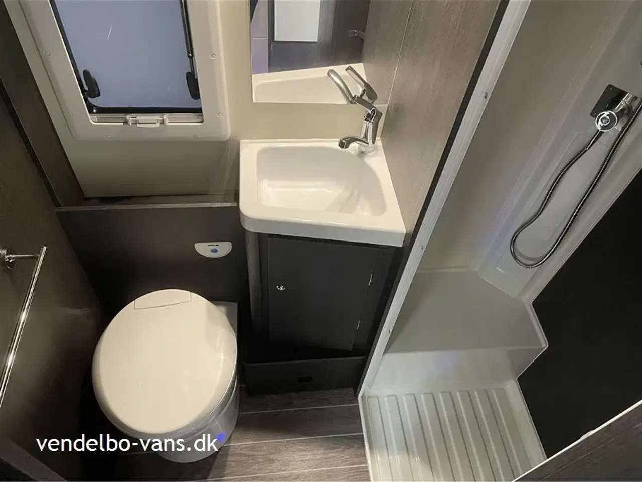 Billede 34 - 2024 - Rollerteam Kronos 290M Selekt   Kæmpe garage med ståhøjde som kan rumme en ATV - 300 kg belastning