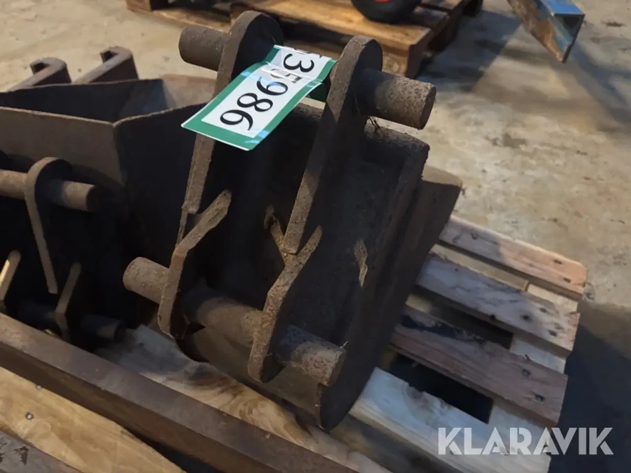 Billede 9 - Pallegafler og to rendeskovle