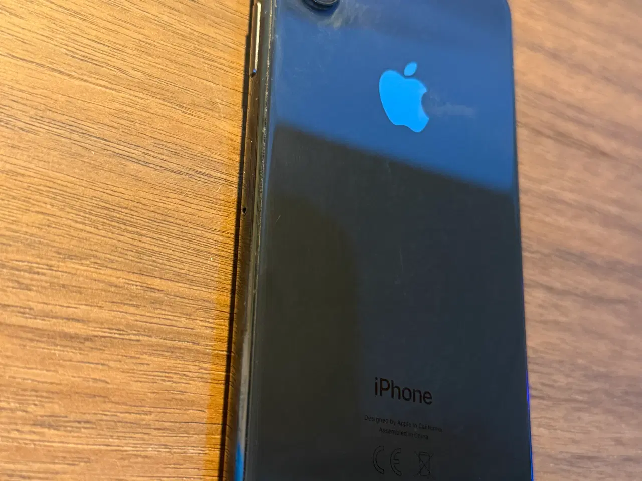 Billede 2 - Jeg sælger en iPhone XS – 64GB i sort. 