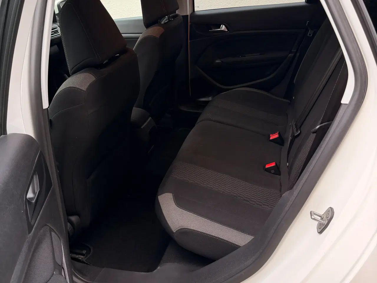 Billede 5 - Peugeot 308 1,6 BlueHDi 120 Style SW, Nysynet