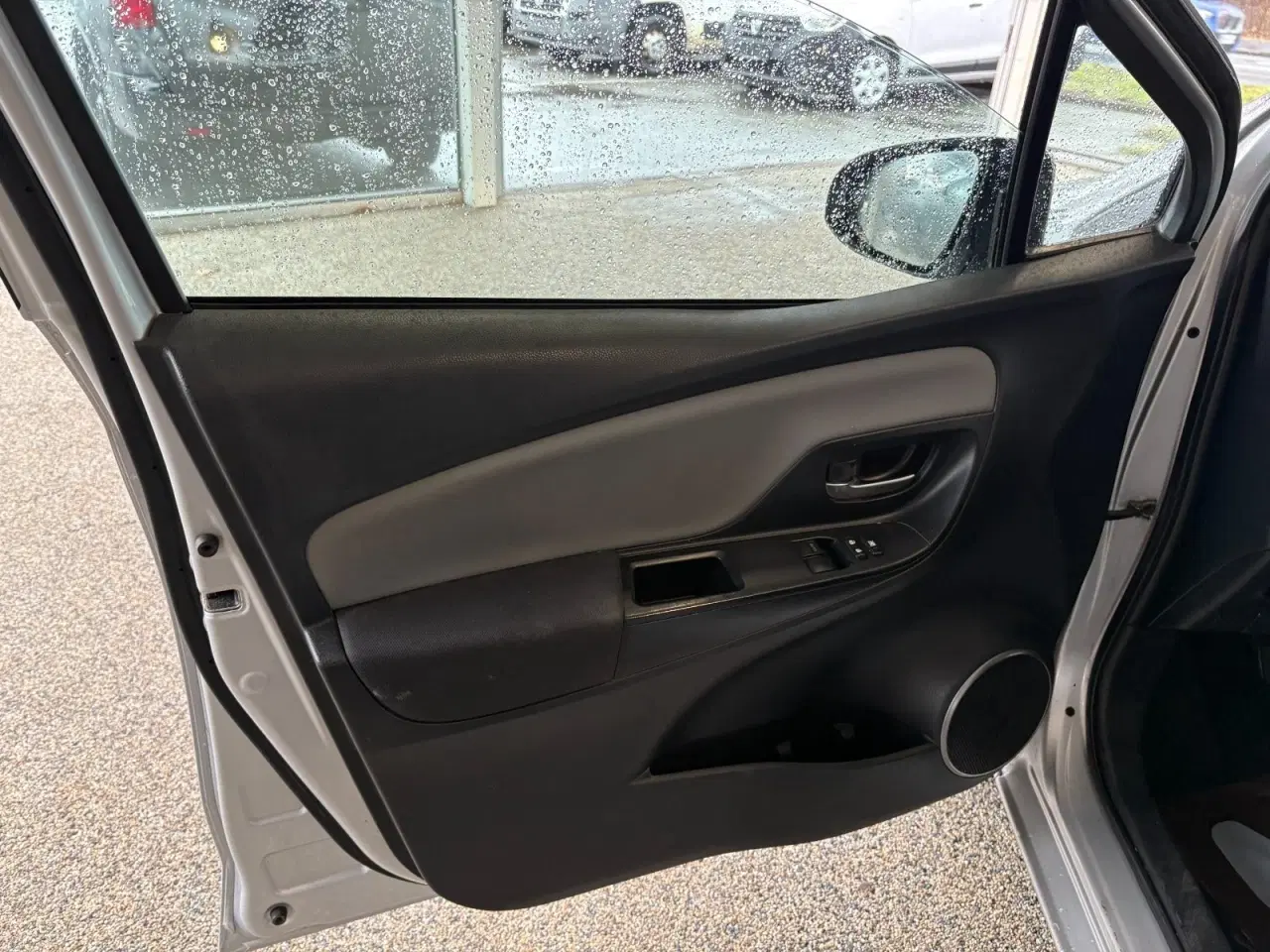 Billede 5 - Toyota Yaris 1,0 VVT-i T2 Komfort