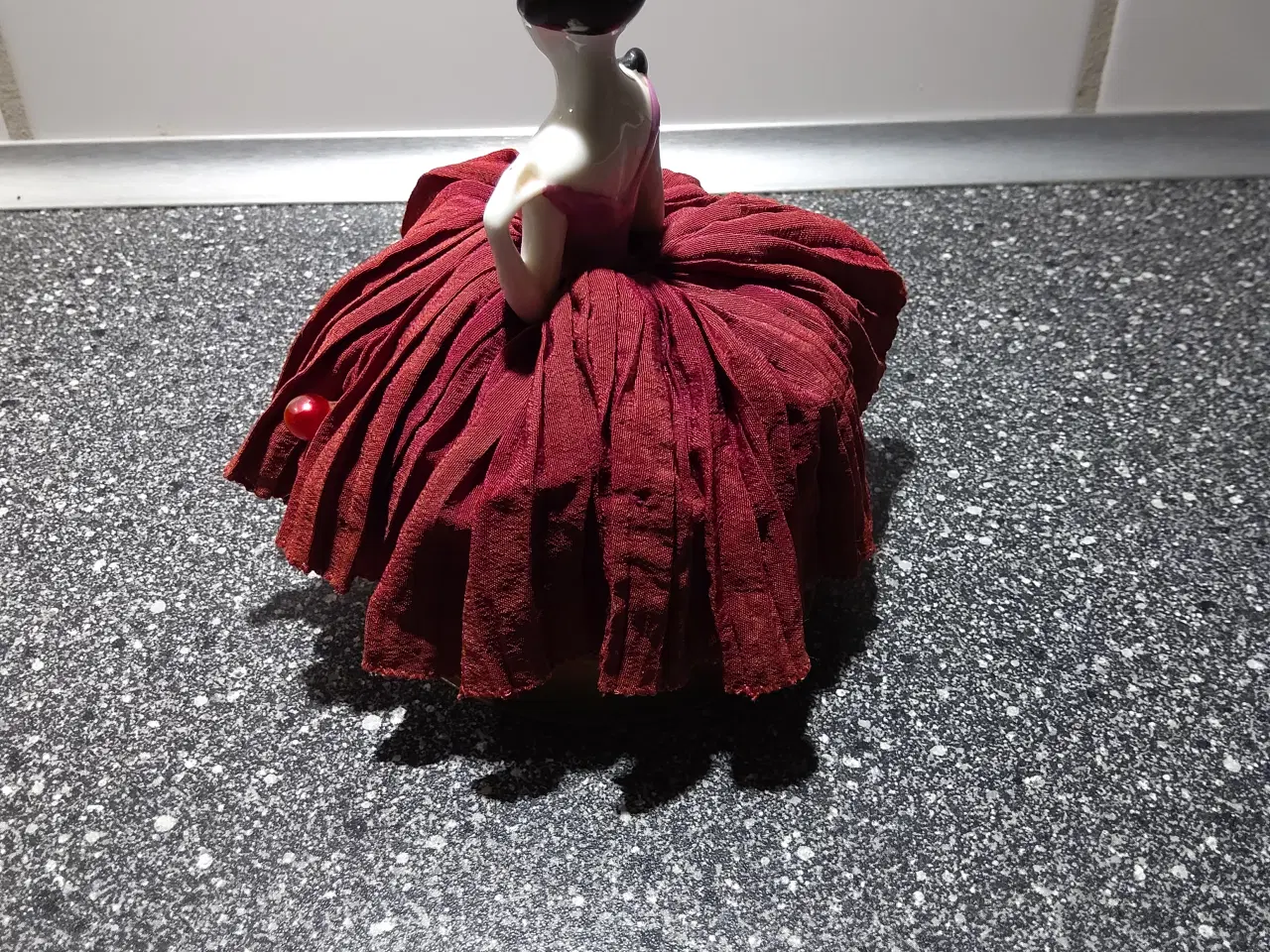 Billede 4 - Porcelænshalvdukker  høj ca 13cm.