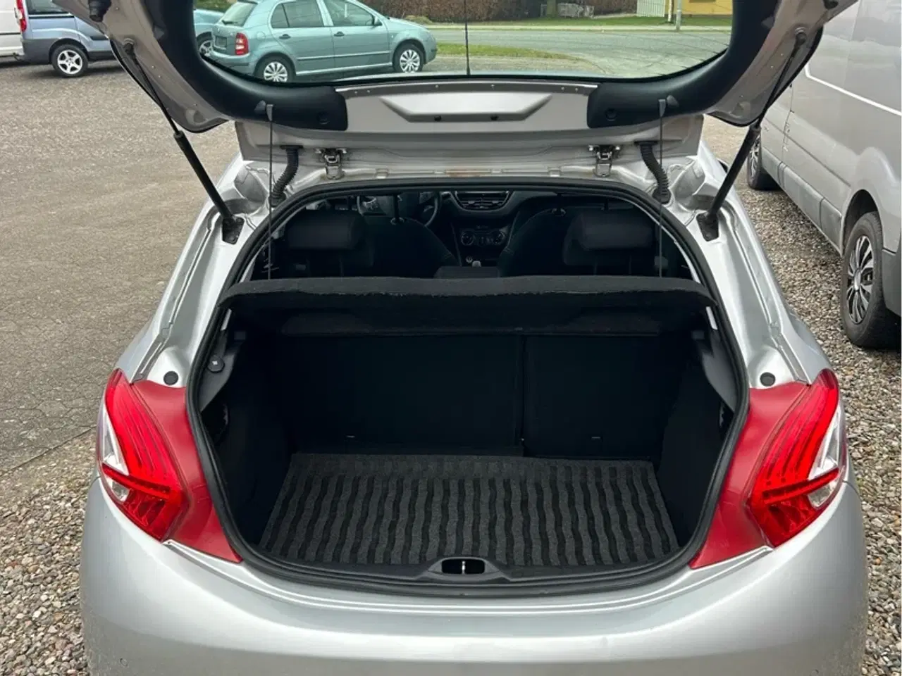 Billede 11 - Peugeot 208 1,2 VTi City+ 82HK 3d