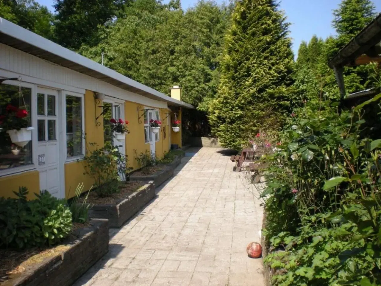 Billede 4 - Danninghus har plads til 46 personer - men tager ogs� mindre :-)