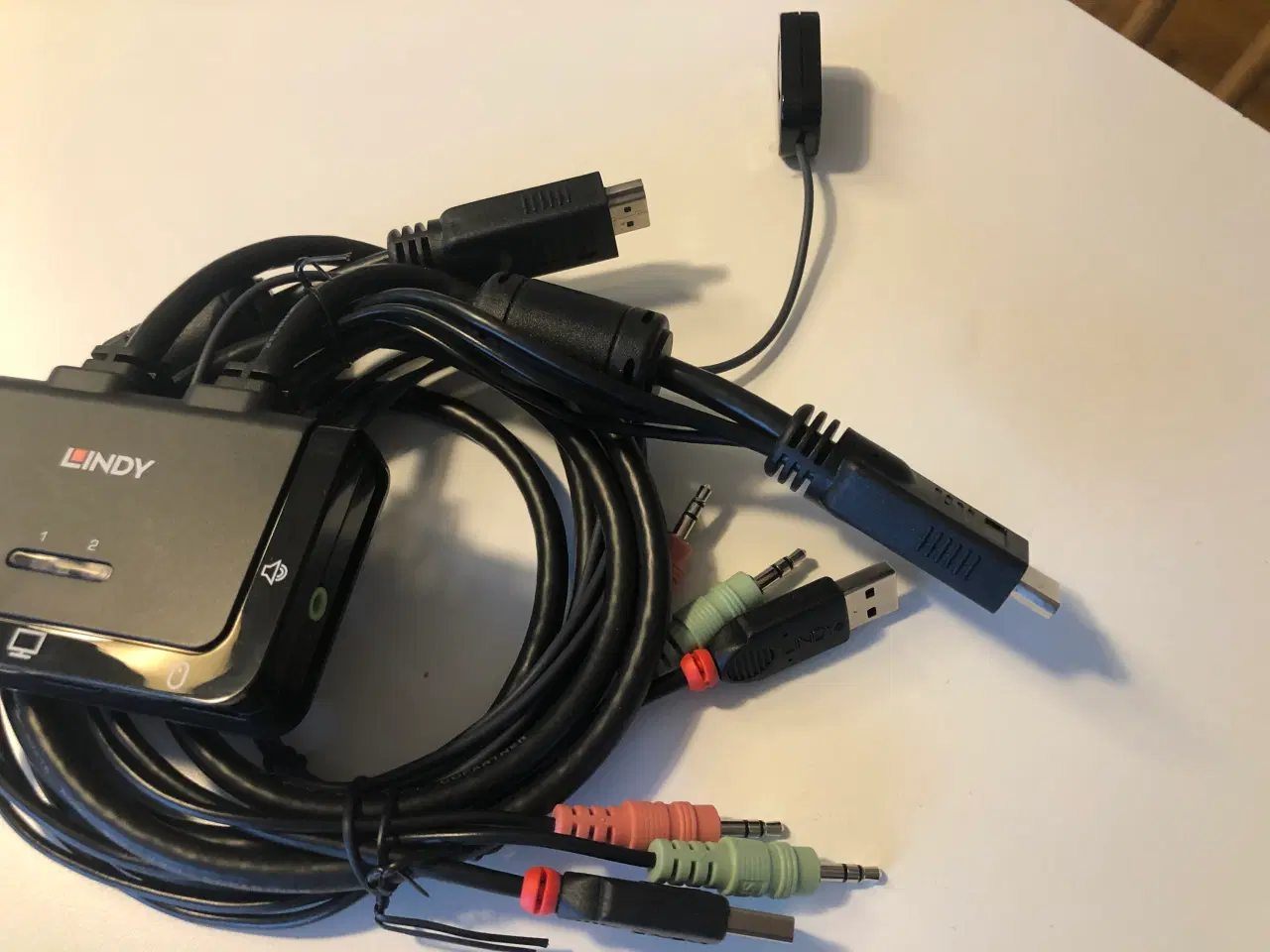 Billede 3 - KVM switch 2 porte (HDMI) fra Lindy