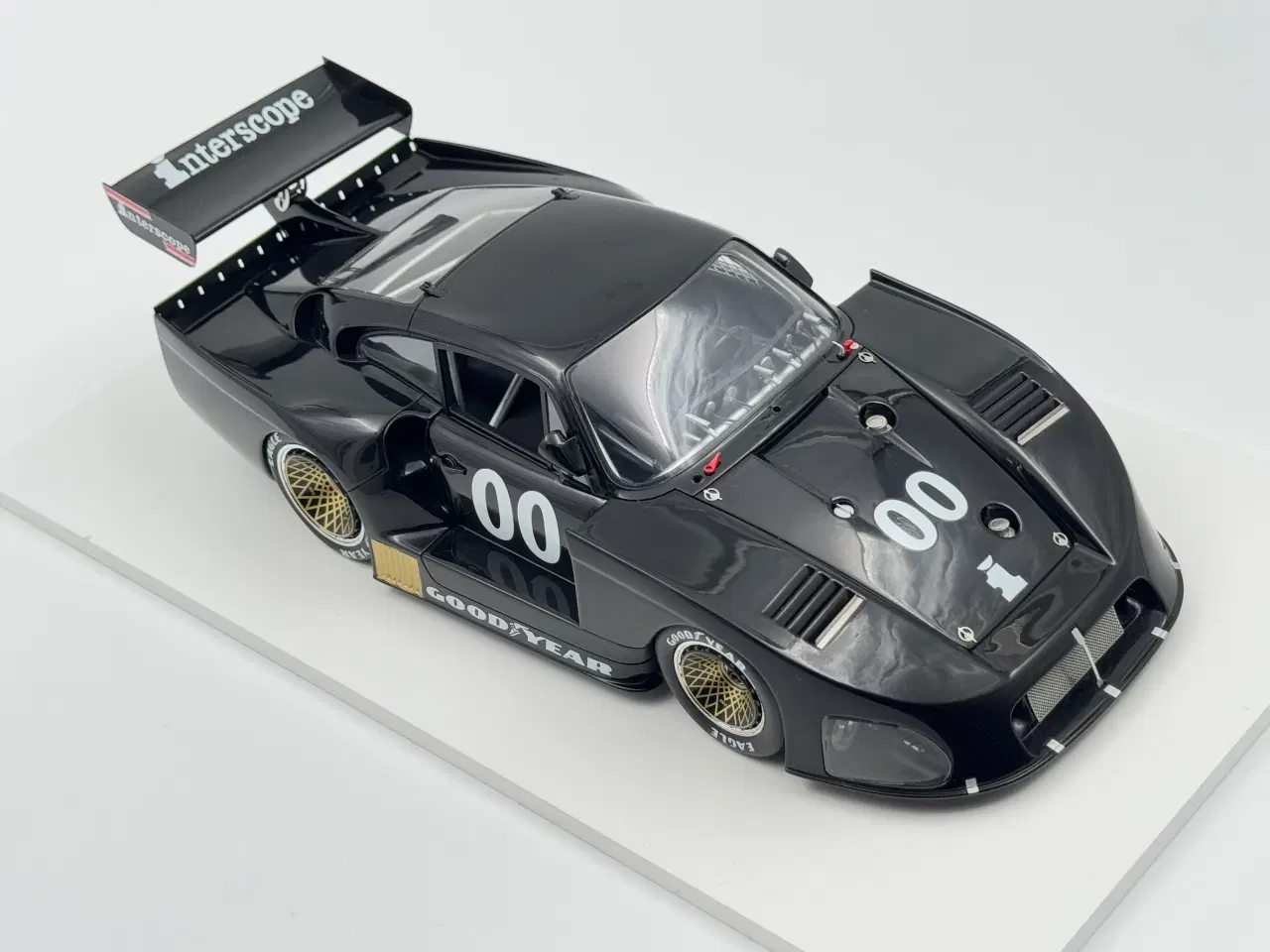 Billede 5 - 1980 Porsche 935 K4 #00 Interscope Racing - 1:18