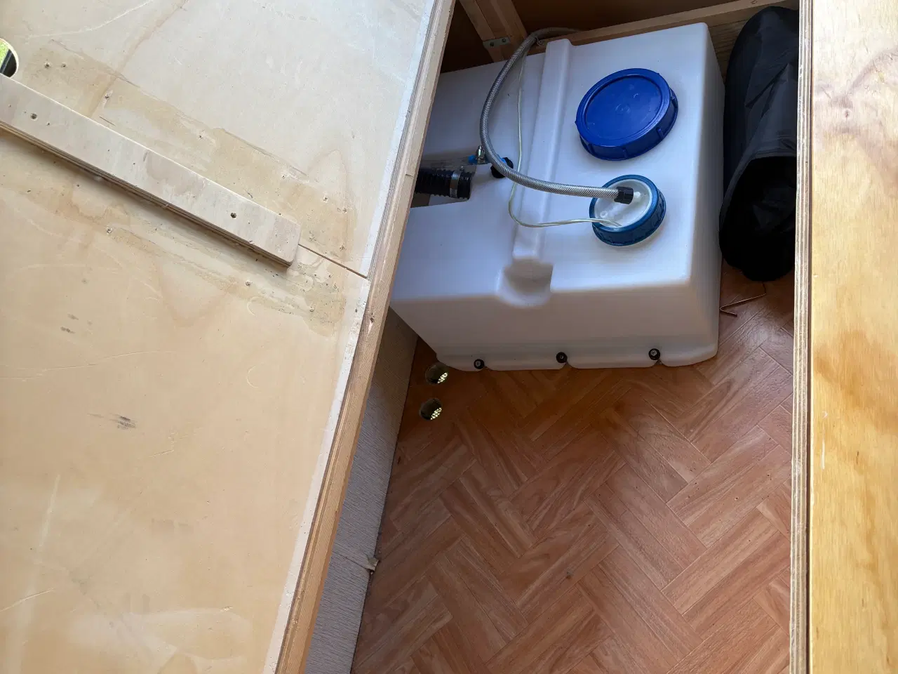 Billede 15 - Lækker lille campingvogn Adria Unica 390