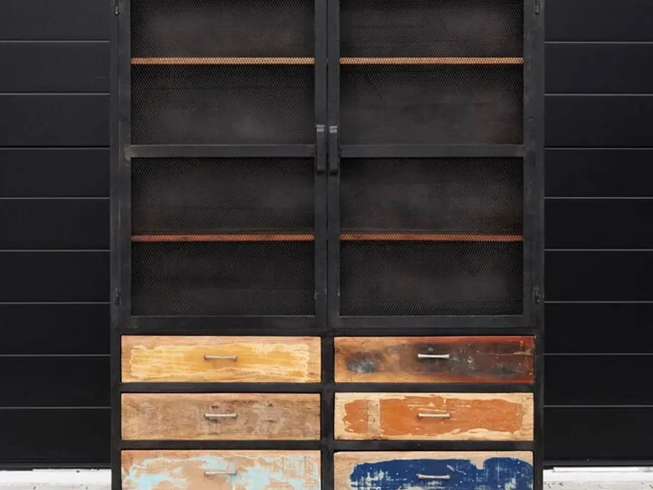 Billede 2 - Nyt Farmer skab i jern og træ